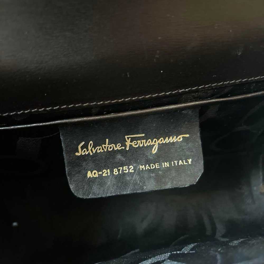 【Salvatore Ferragamo】Gancini Chain Shoulder Bag - image 7