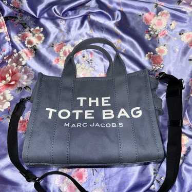 Marc Jacobs The Tote Bag Small - image 1