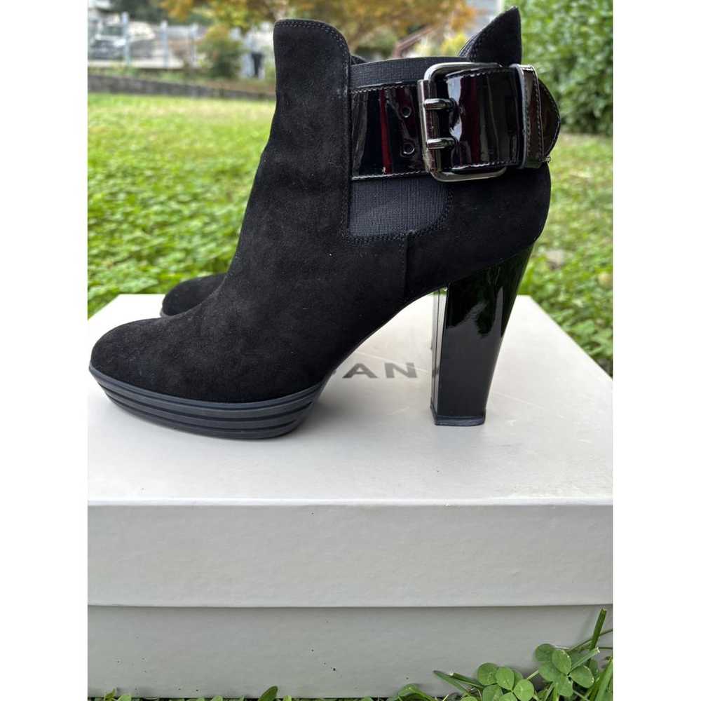 Hogan Heels - image 4