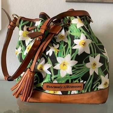 Like NEW Dooney and Bourke RARE PRINT DAFFODIL Mu… - image 1