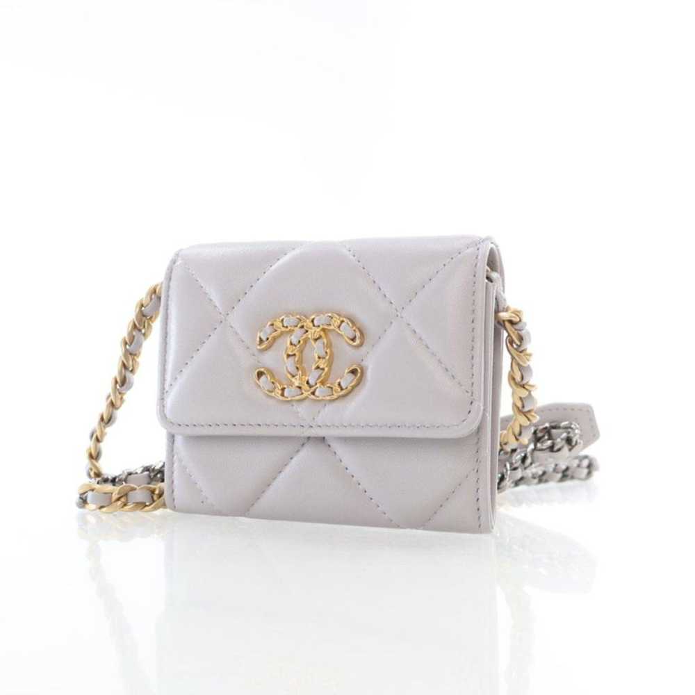 Chanel Chanel 19 leather mini bag - image 3