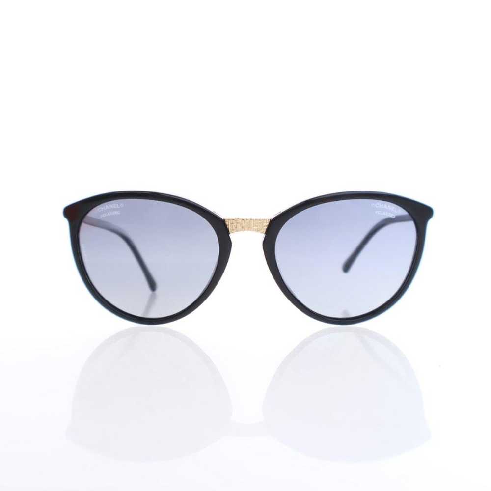 Chanel Oversized sunglasses - image 5