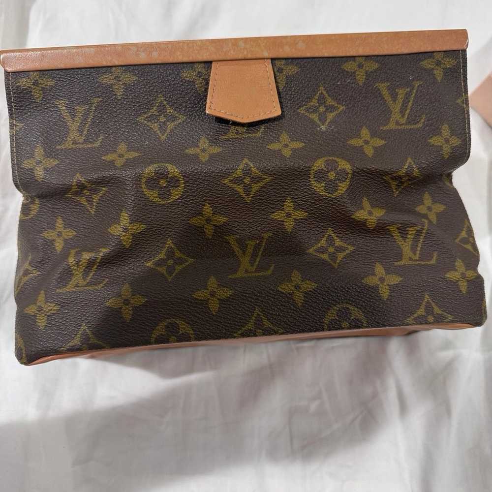 Louis Vuitton Vintage Saks Dopp Kit Toiletry Mono… - image 11