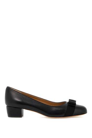 Salvatore Ferragamo o1s22i1n1024 Leather Pumps in 