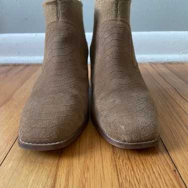 brown ankle boots