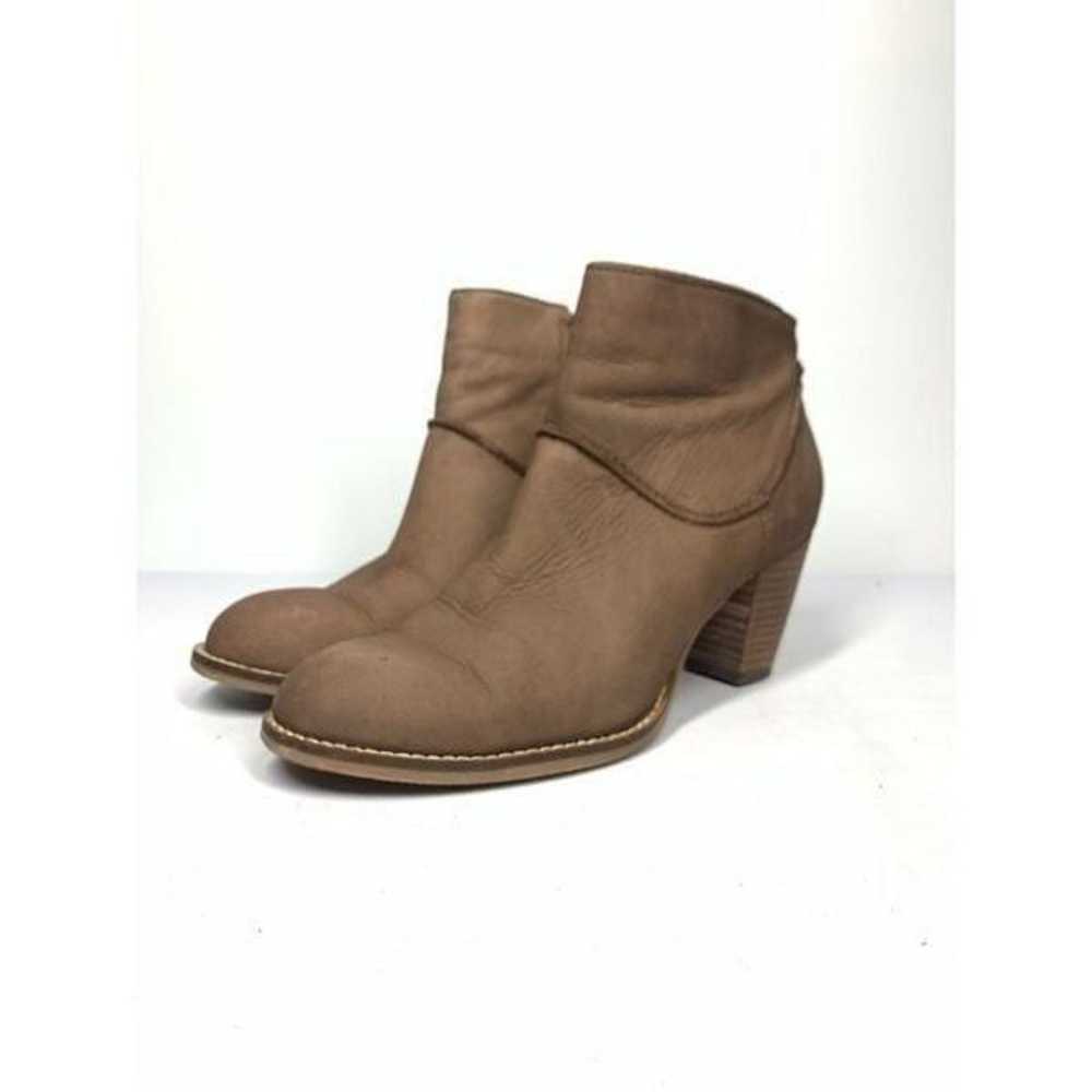 Crown Vintage Soft Brown Leather Ankle Bootie Boo… - image 3