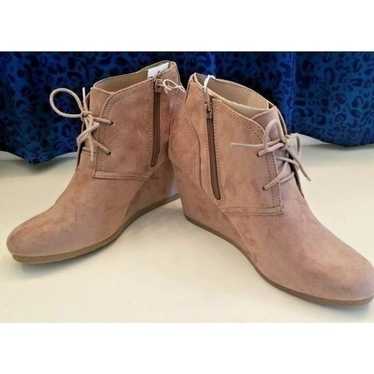 Universal Threads Women's Platform Taupe Suede 9.… - image 1