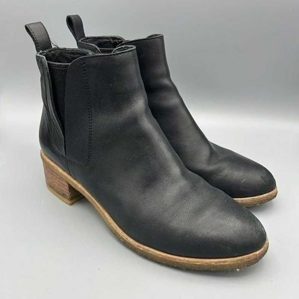 Women's Clarks Originals 8 Booties Black Leather … - image 1