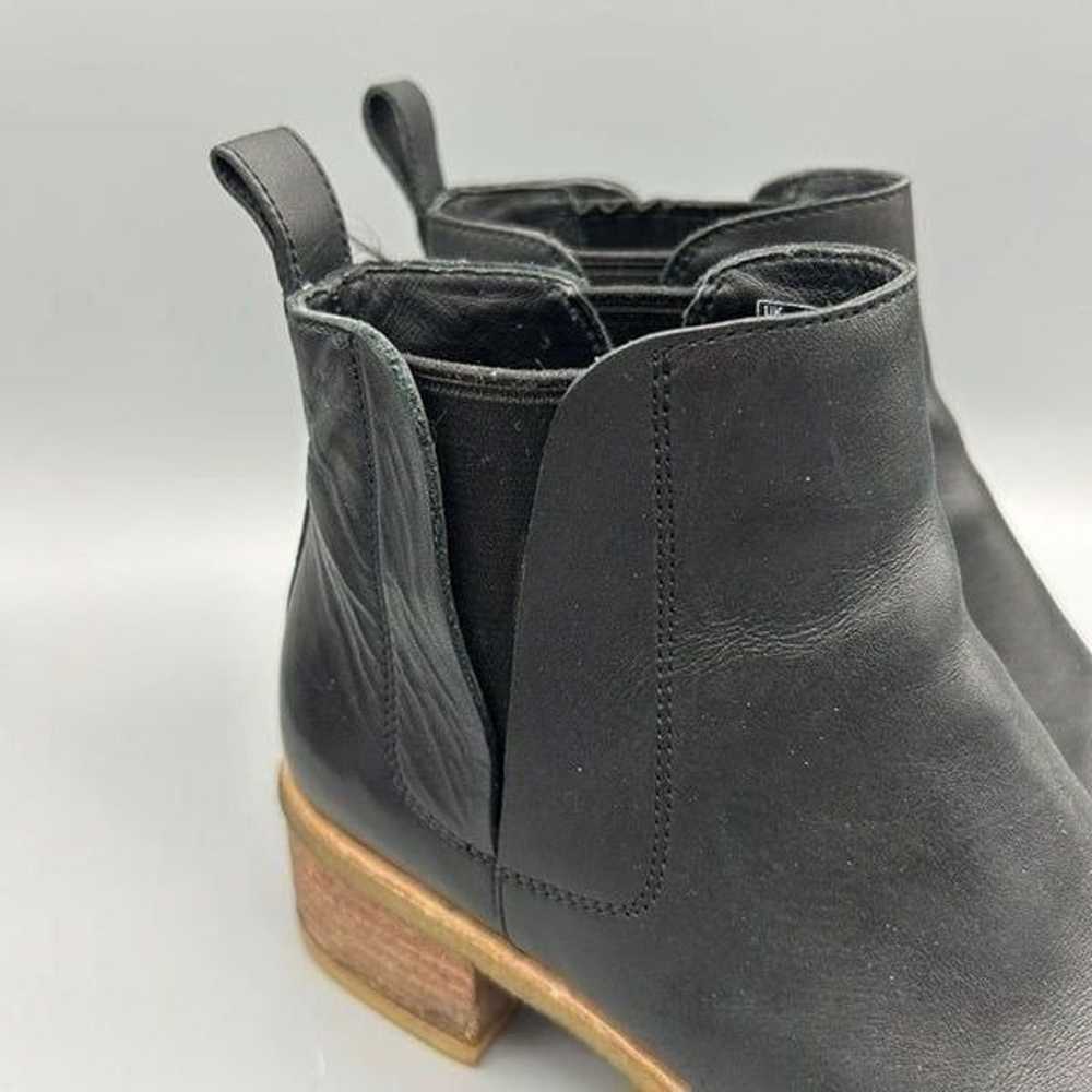 Women's Clarks Originals 8 Booties Black Leather … - image 2