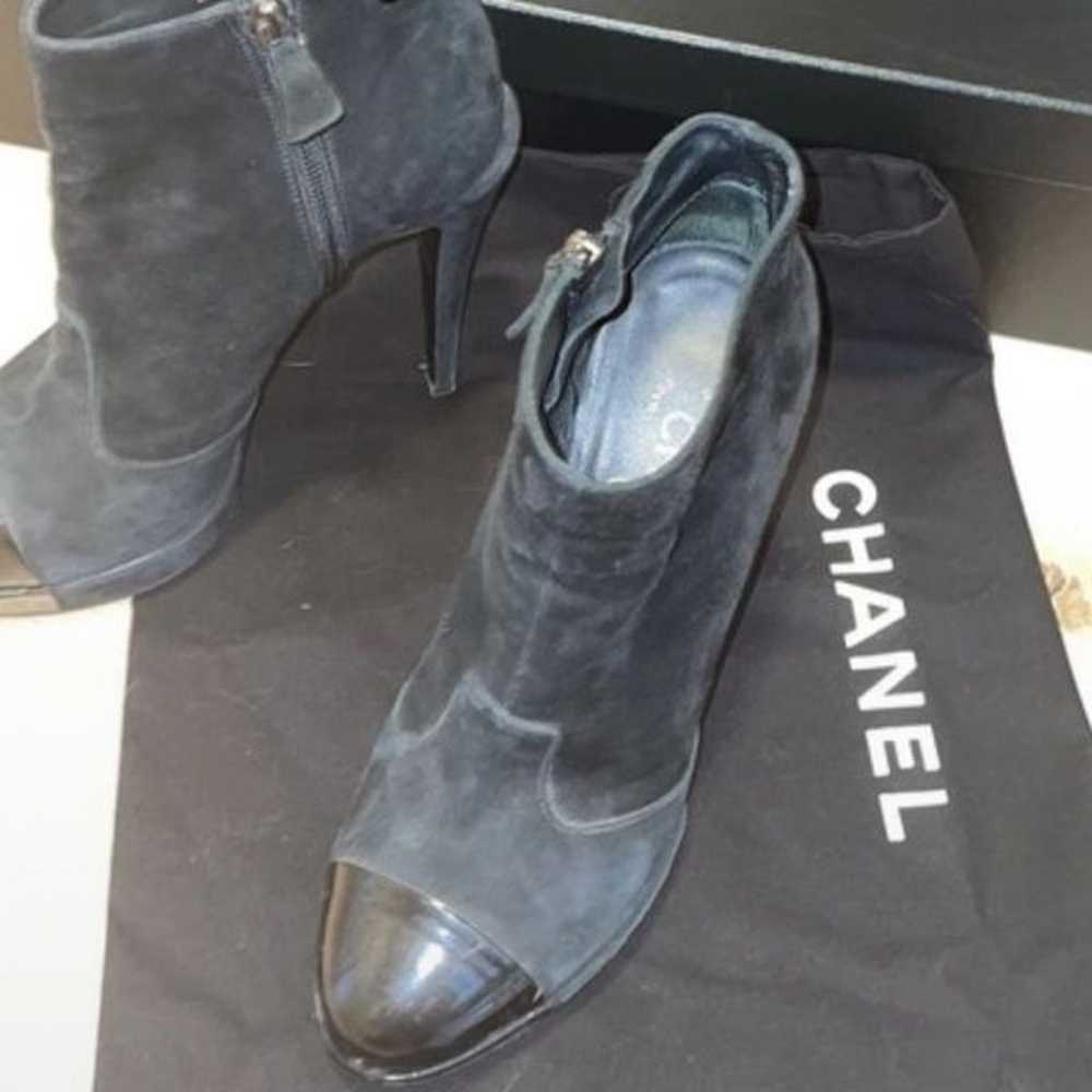 Chanel vintage denim black booties 37.5 - image 3