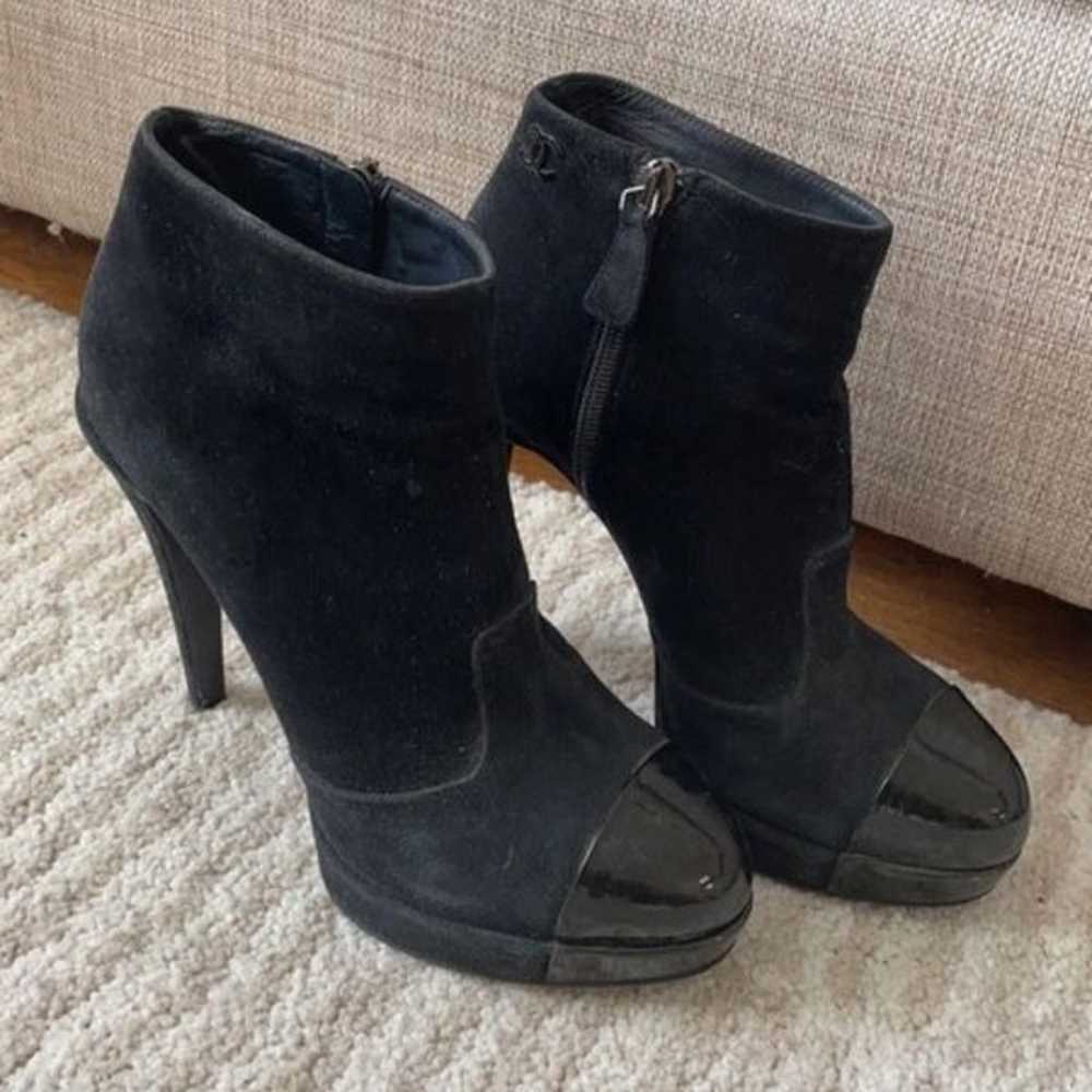 Chanel vintage denim black booties 37.5 - image 4