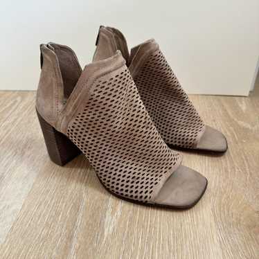 Vince Camuto Katnina Booties - Size 7