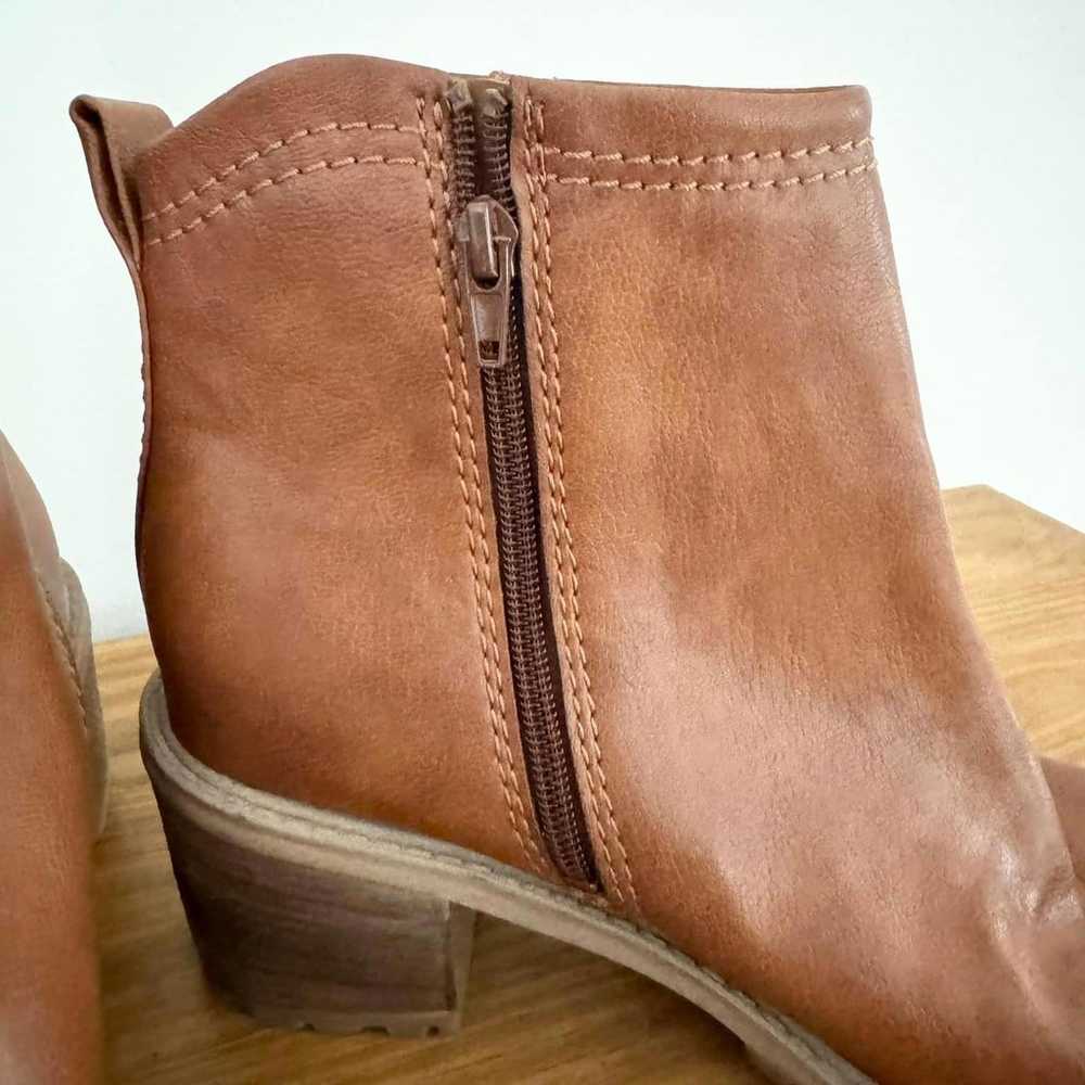 Zodiac Size 10 Stylish Brown Heeled Ankle Boots - image 4