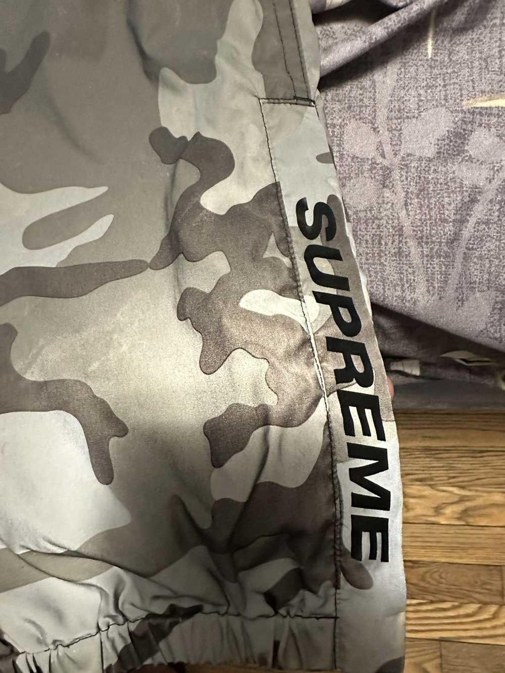 Supreme Supreme Reflective Camo Pants size small - image 2