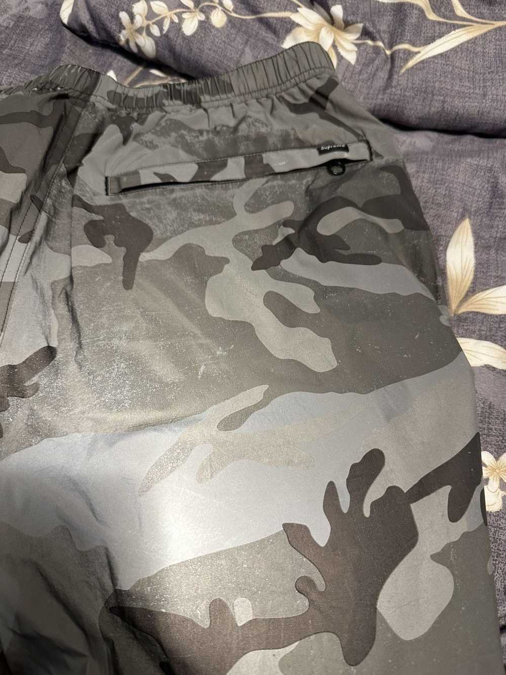 Supreme Supreme Reflective Camo Pants size small - image 6