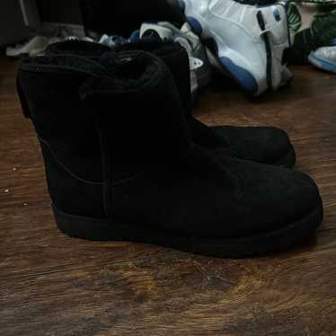 Black Ugg boots