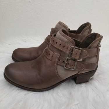 UGG Australia Brown Leather Boots