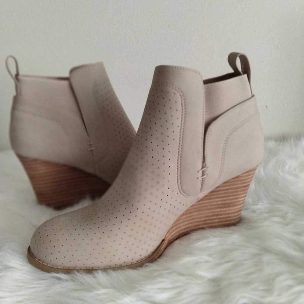 New Dolce Vita women's booties size 9 - image 1