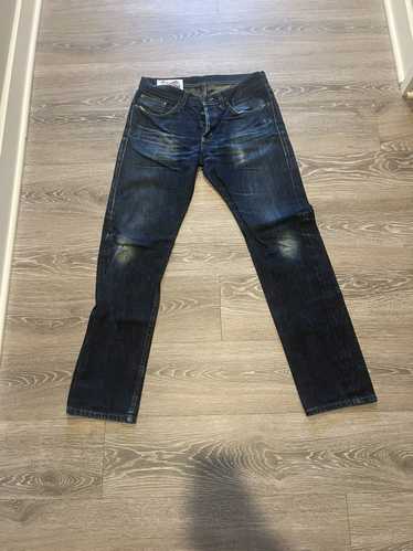 Naked & famous street - Gem