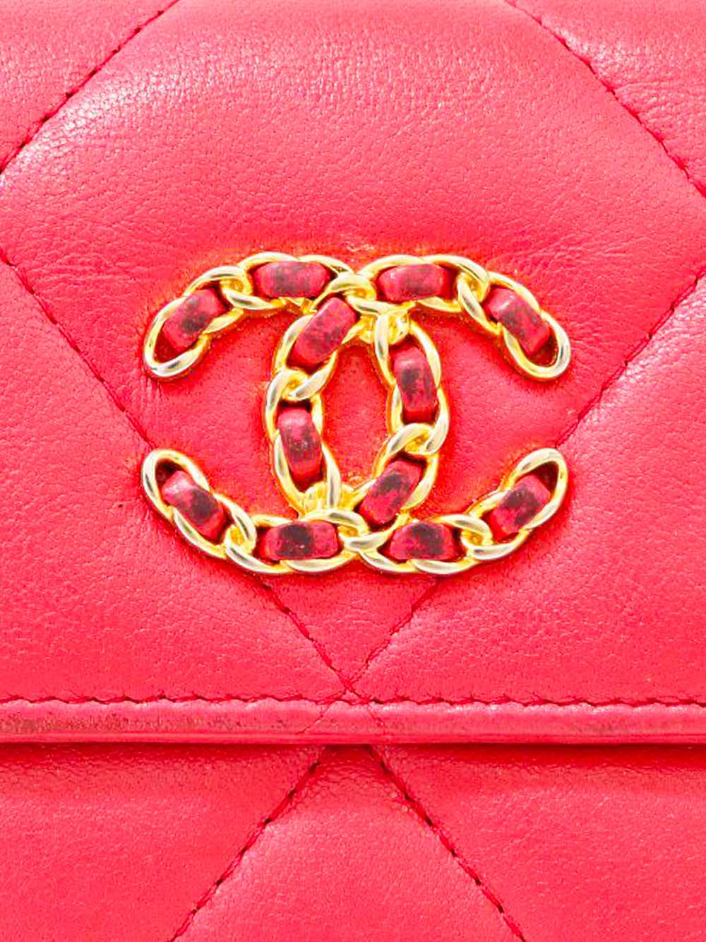 Chanel 2020 Pink Lambskin Matelasse Wallet - image 4