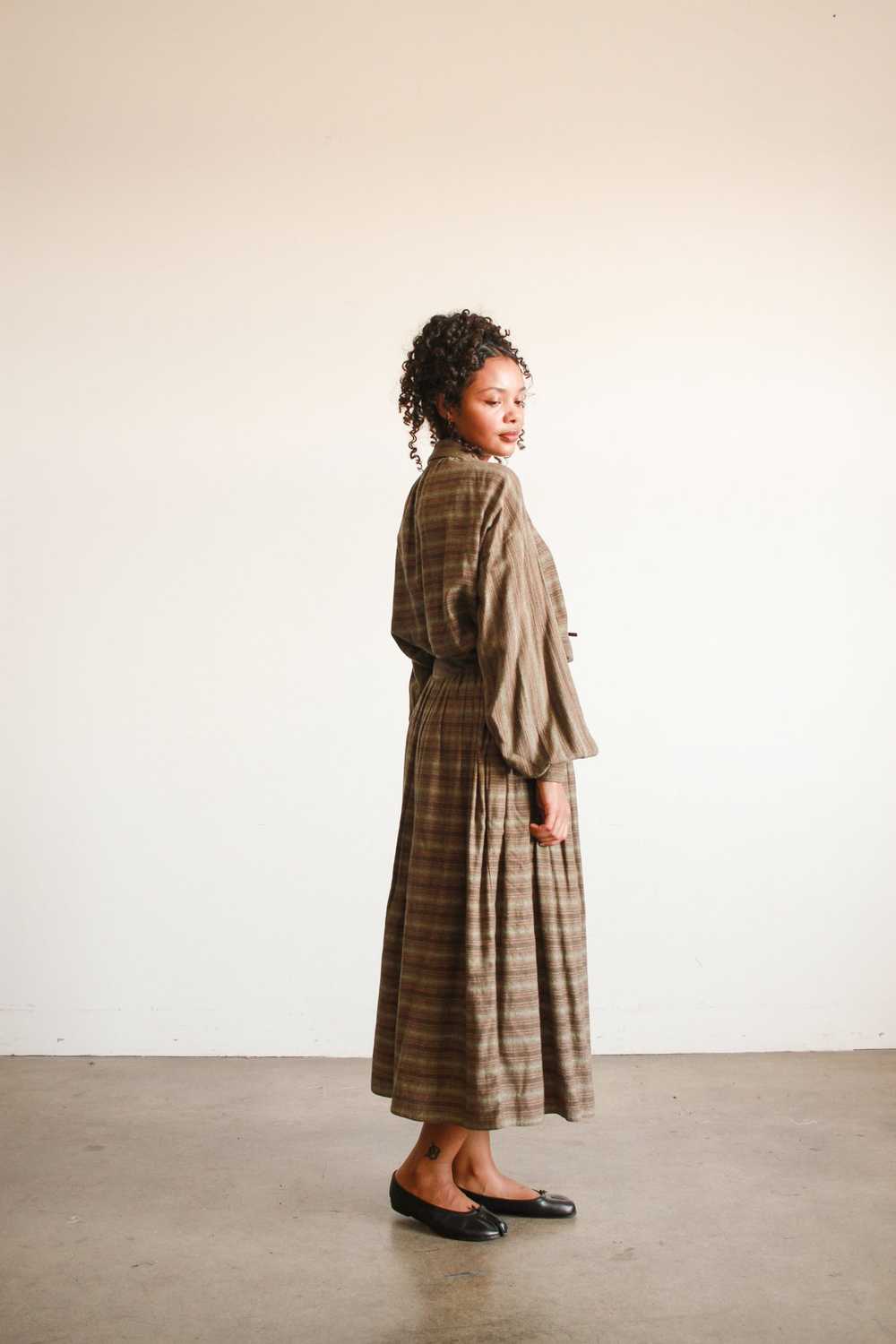 1970s Geoffrey Beene Striped Olive Wool Skirt Set - image 12