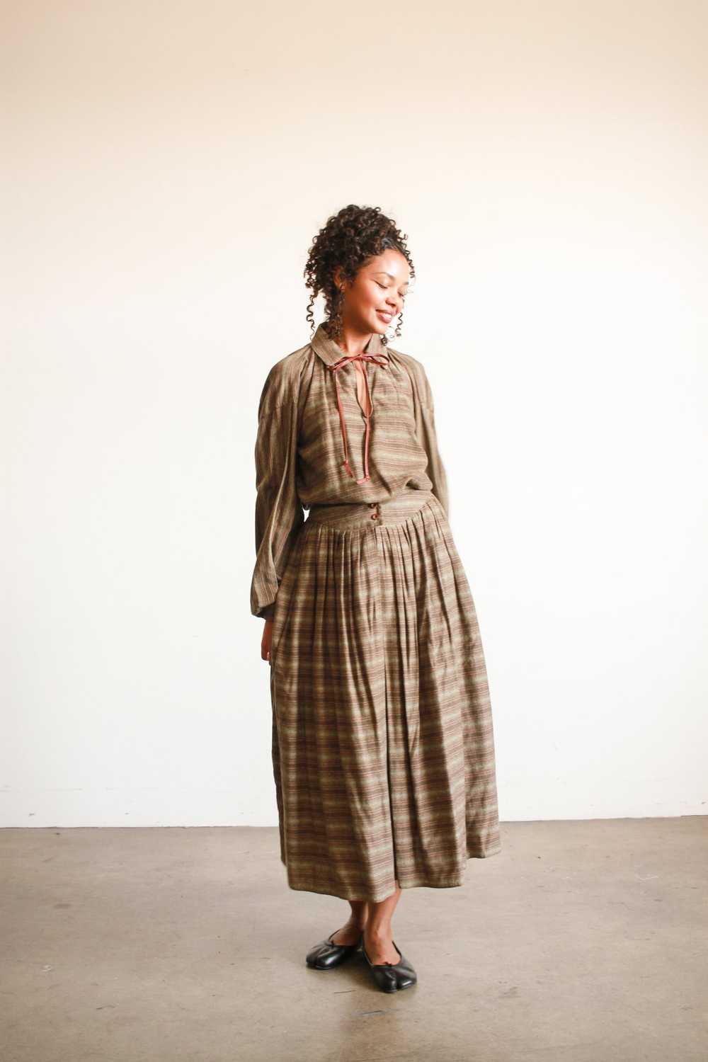 1970s Geoffrey Beene Striped Olive Wool Skirt Set - image 9