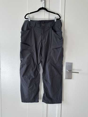 Arc'Teryx Arc'Teryx Wide Leg Cargo Pants