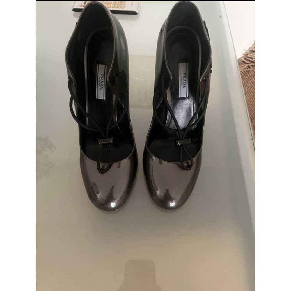 Prada Mary Jane leather heels - image 2