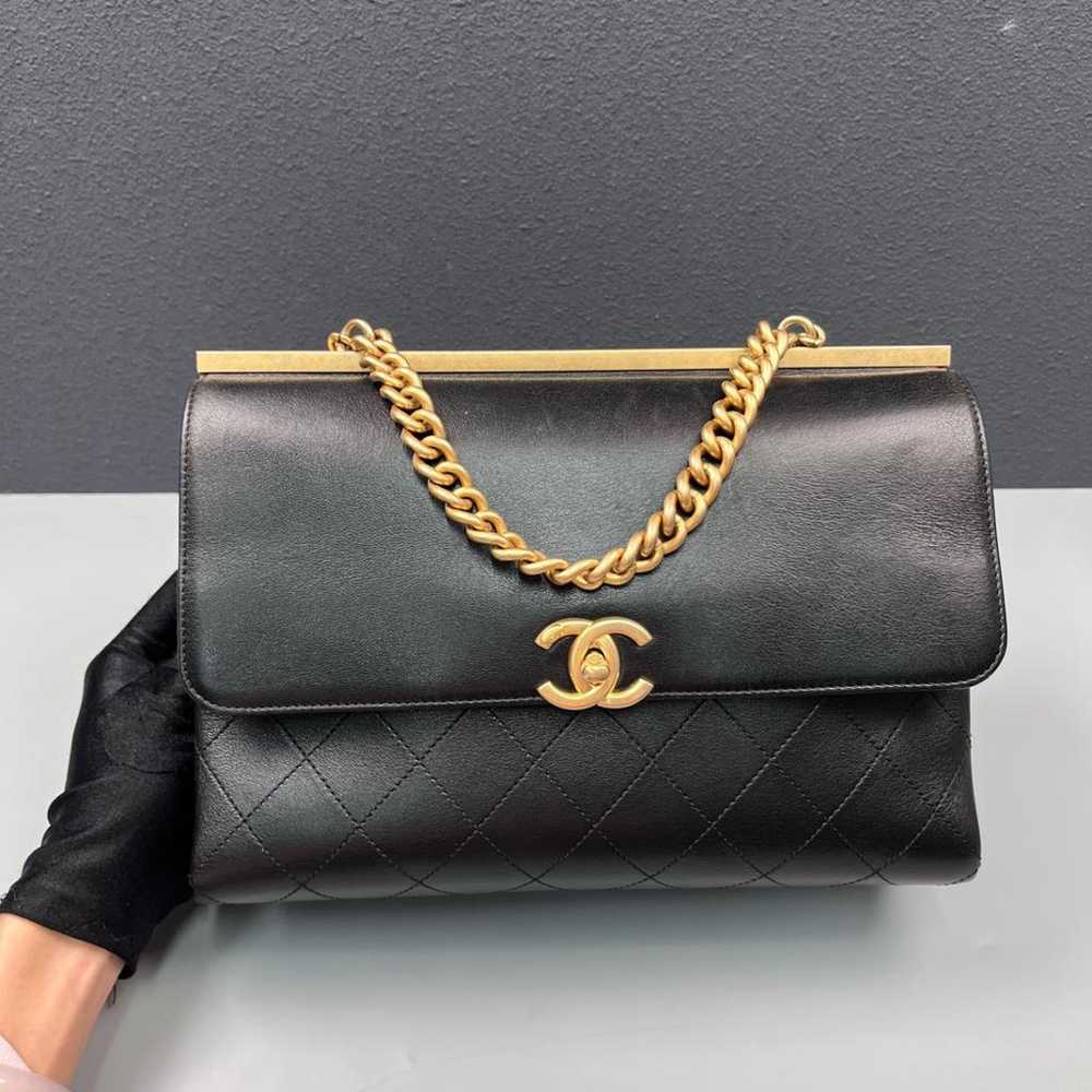 Chanel Coco Luxe leather handbag - image 2