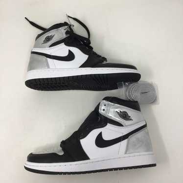 Jordan Brand Wmns Air Jordan 1 Retro High OG Silv… - image 1