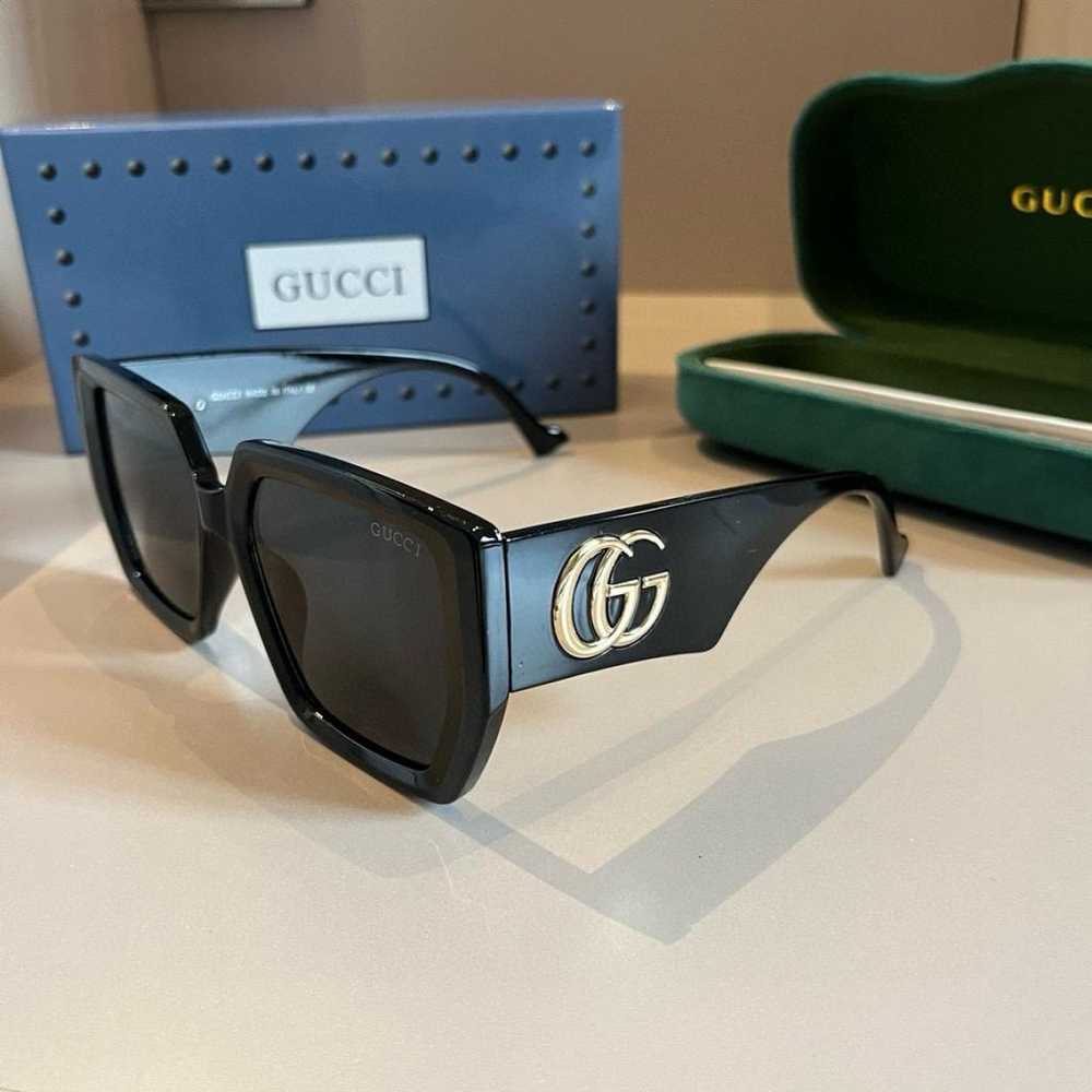 Gucci Oversized sunglasses - image 2