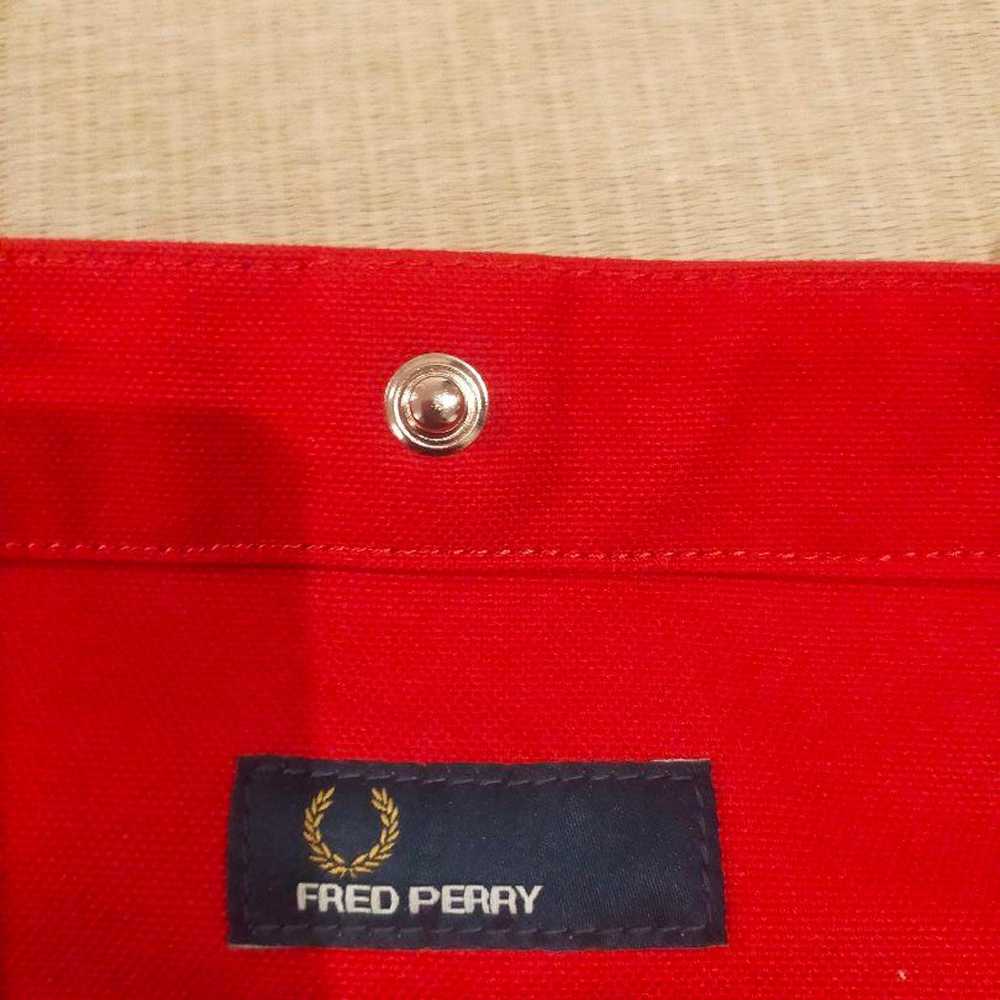 FRED PERRY tote bag shoulder bag in red. - image 4