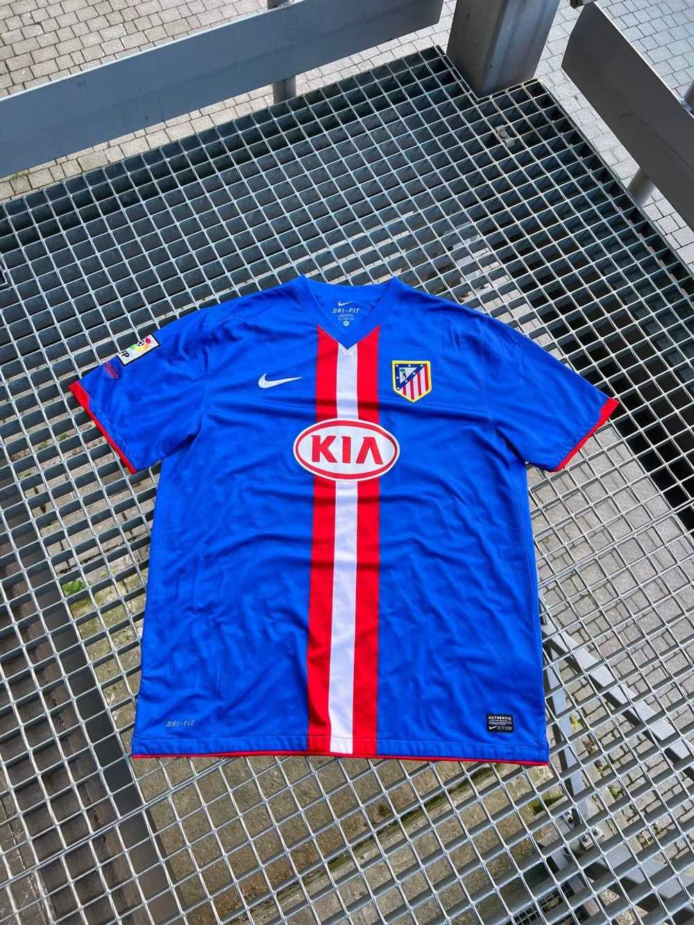 Nike × Soccer Jersey × Vintage Atletico Madrid 20… - image 1