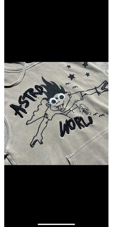 Streetwear × Vintage Travis Scott Astro world