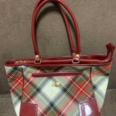 Vivienne Westwood tote bag.