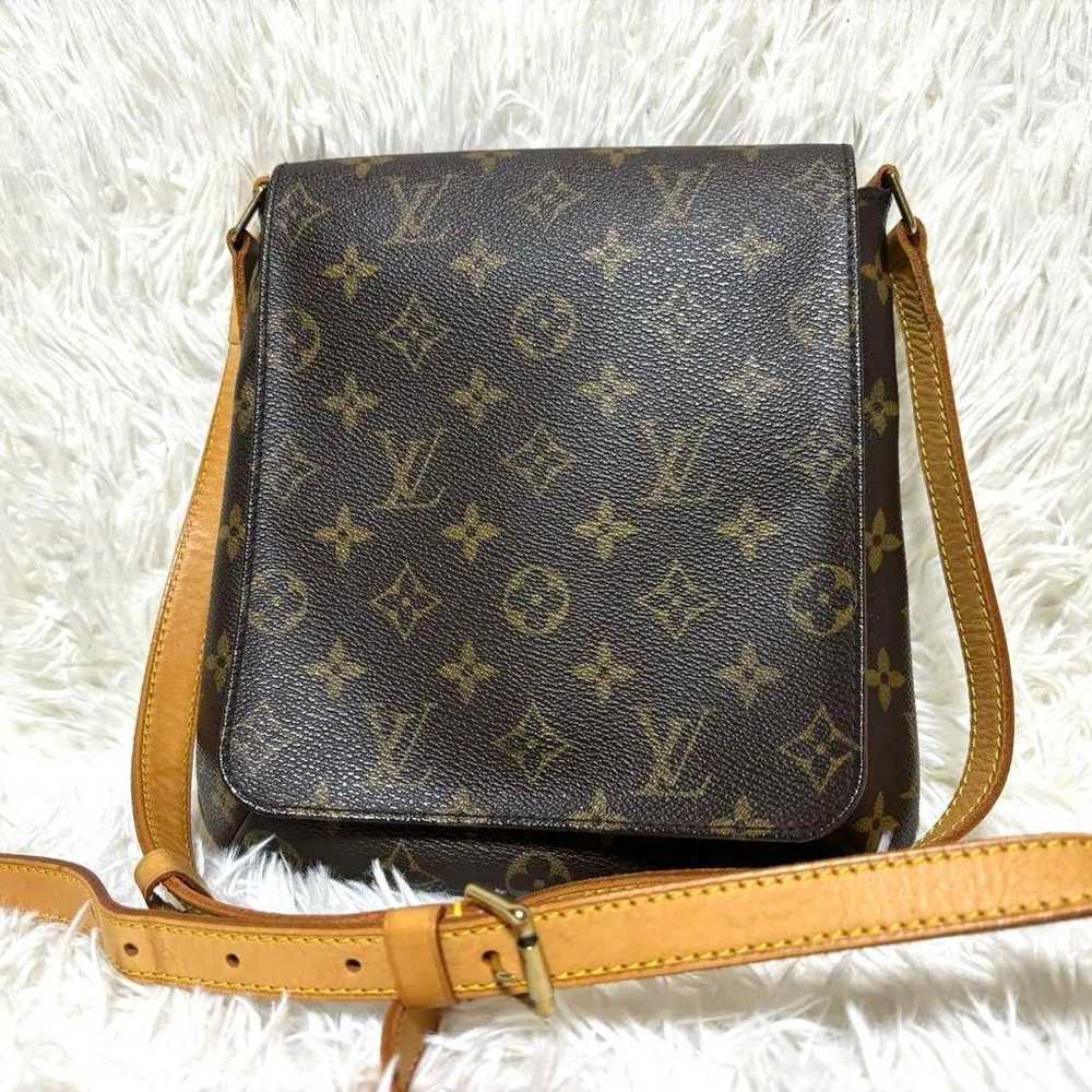 Louis Vuitton Musette Salsa Short Excellent Condi… - image 1