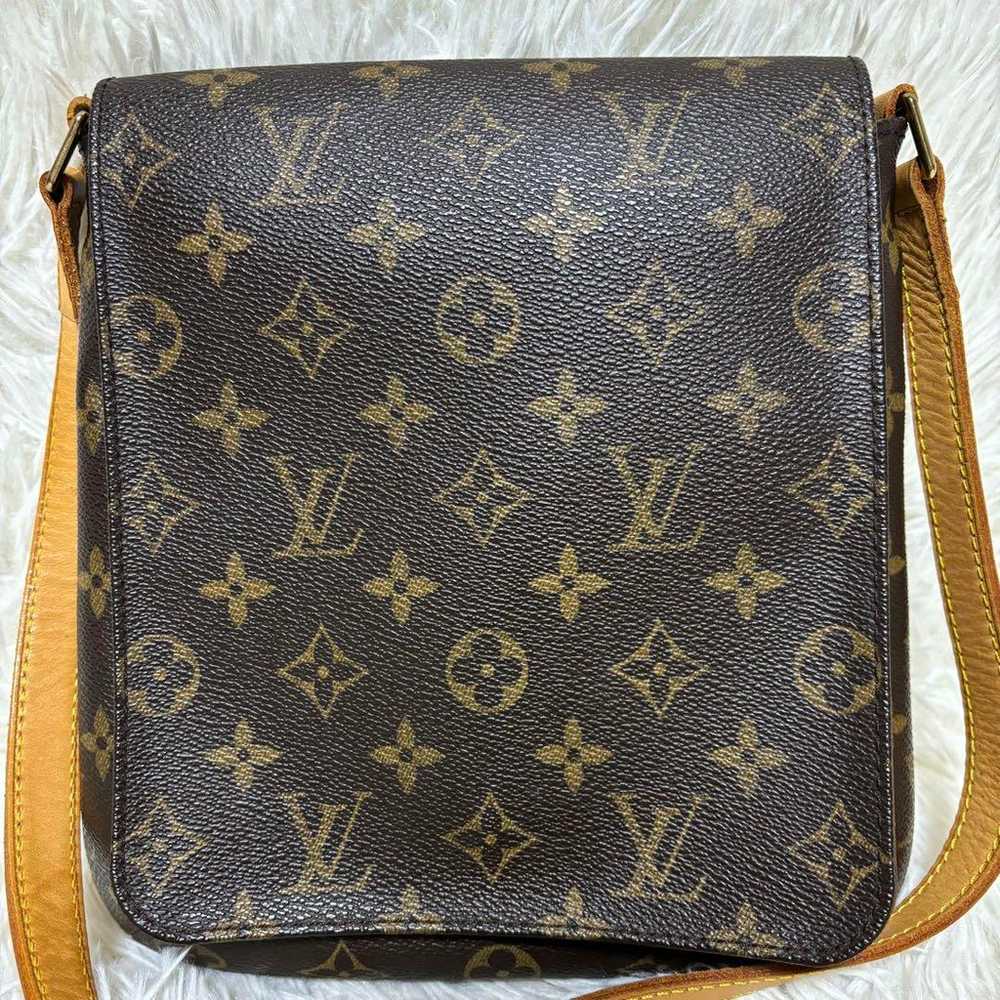 Louis Vuitton Musette Salsa Short Excellent Condi… - image 2