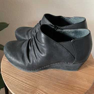 Dansko Sheena Slouchy Wedge Size 40 Black