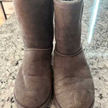 Classic short Ugg boots