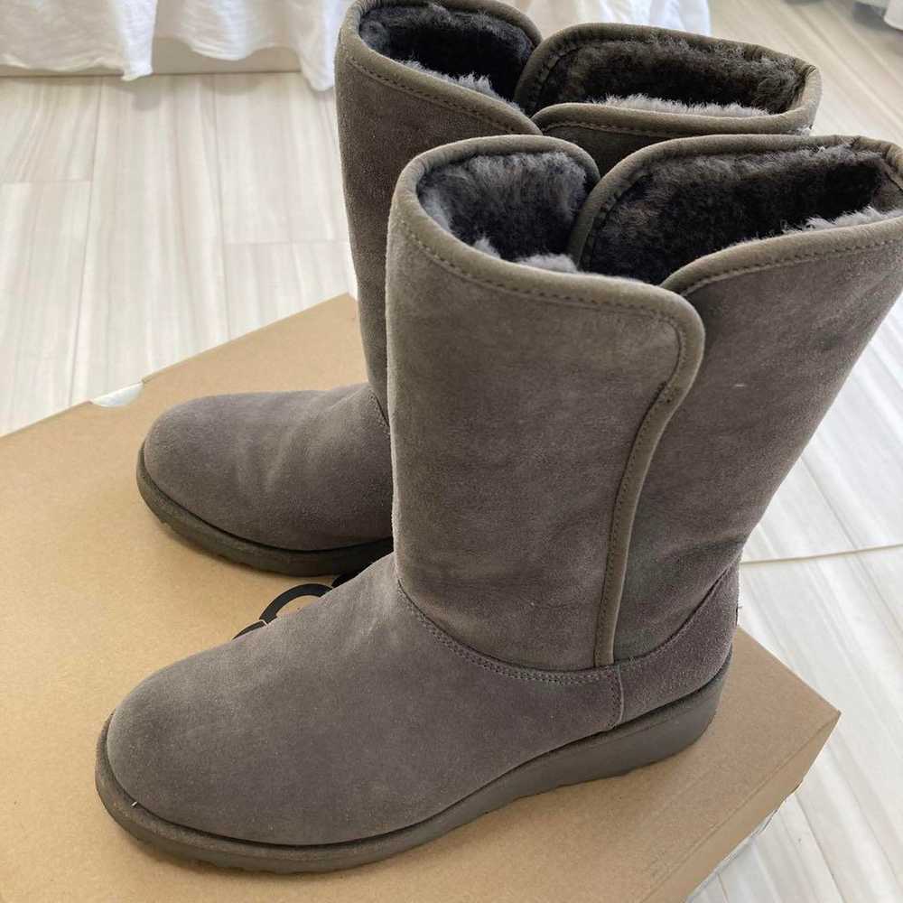 UGG Sheepskin Boots in Grey, 23.5cm - image 8