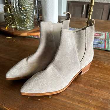 Marc fisher pointed yale Booties