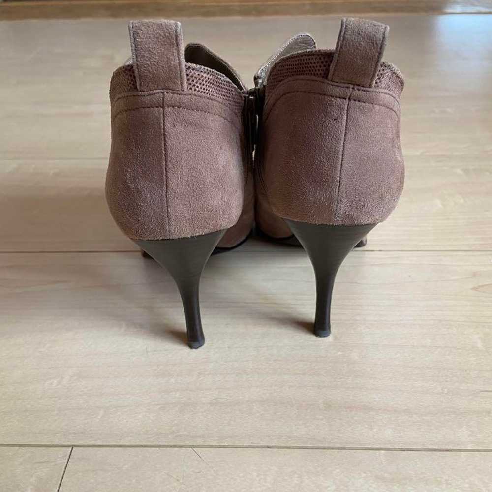 Brown suede fur embellished booties - image 3