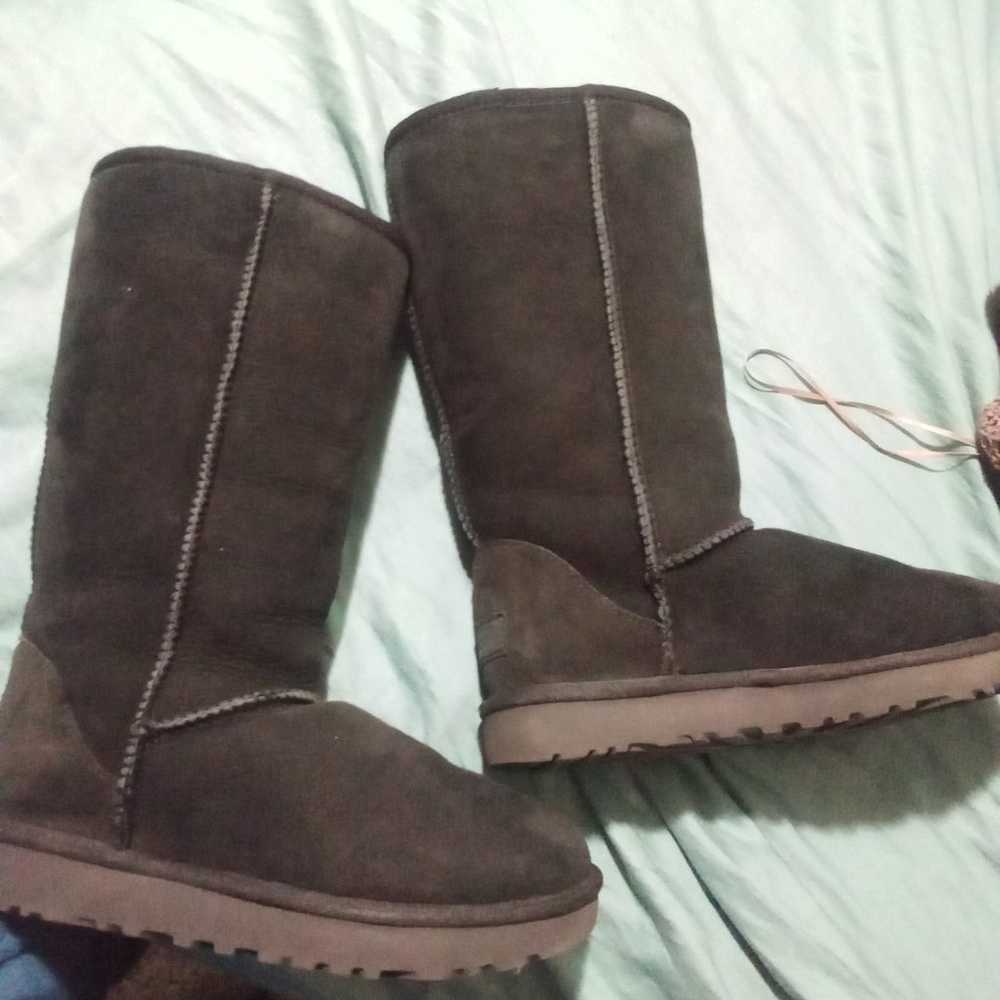 Ugg boots size 5 - image 1