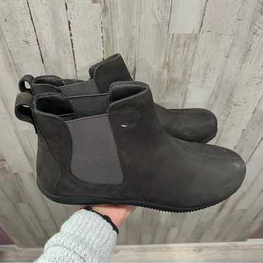 Soft Walk Highland Leather Gray Ankle Chelsea Boot