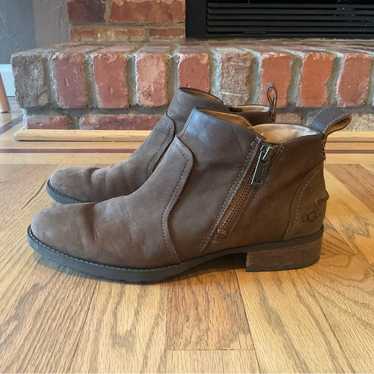 UGG Women's Aureo II Suede Size 7