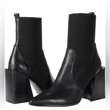 Steve Madden Women's Tackle Asymmetrical Heel Pul… - image 1