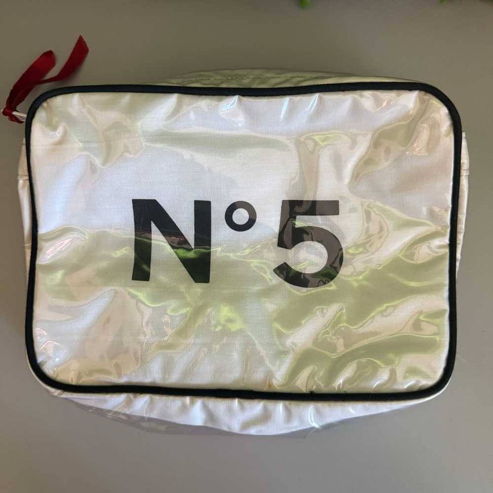 Vintage 1988 Chanel No5 Zip Pouch Makeup Bag Rare… - image 11