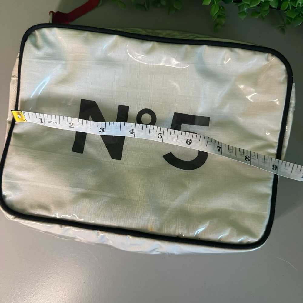 Vintage 1988 Chanel No5 Zip Pouch Makeup Bag Rare… - image 4