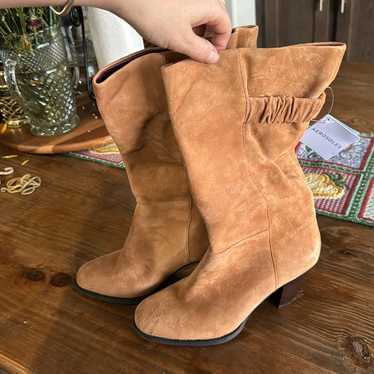 Aerosoles liki tan suede Boots - image 1