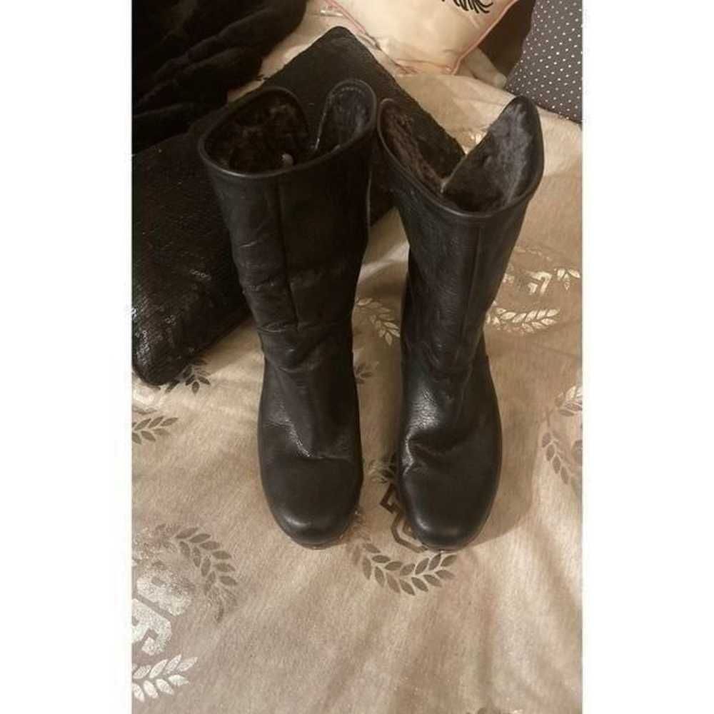 UGG Lynnea II Leather Black Boots heels sz 9 - image 11